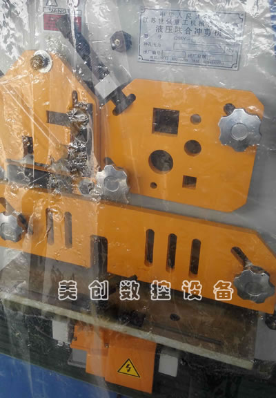 ϳ